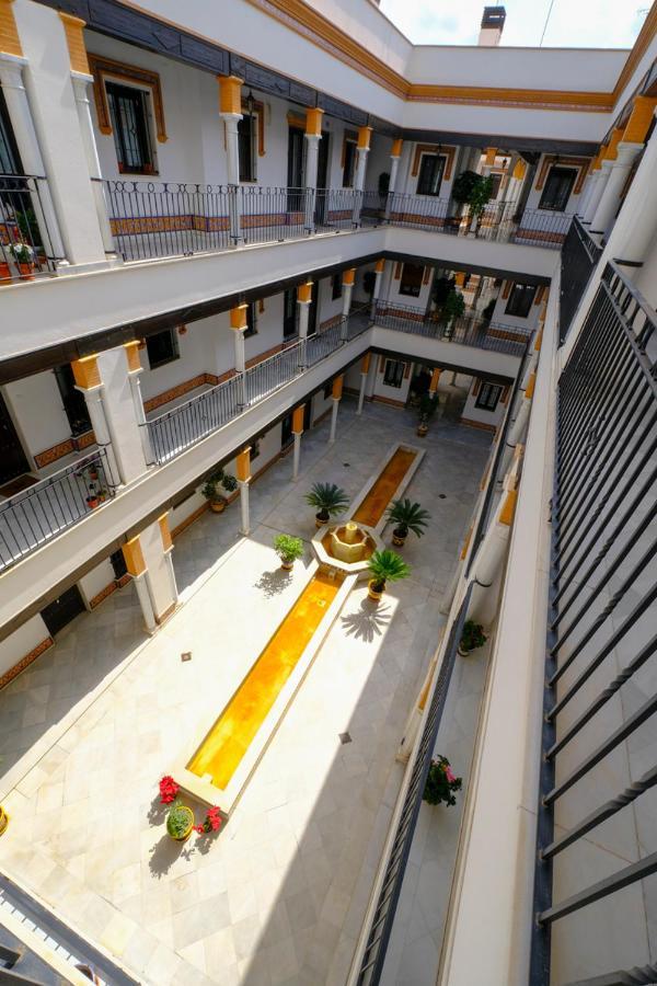 Patio Rialto Apartment Севилья Экстерьер фото