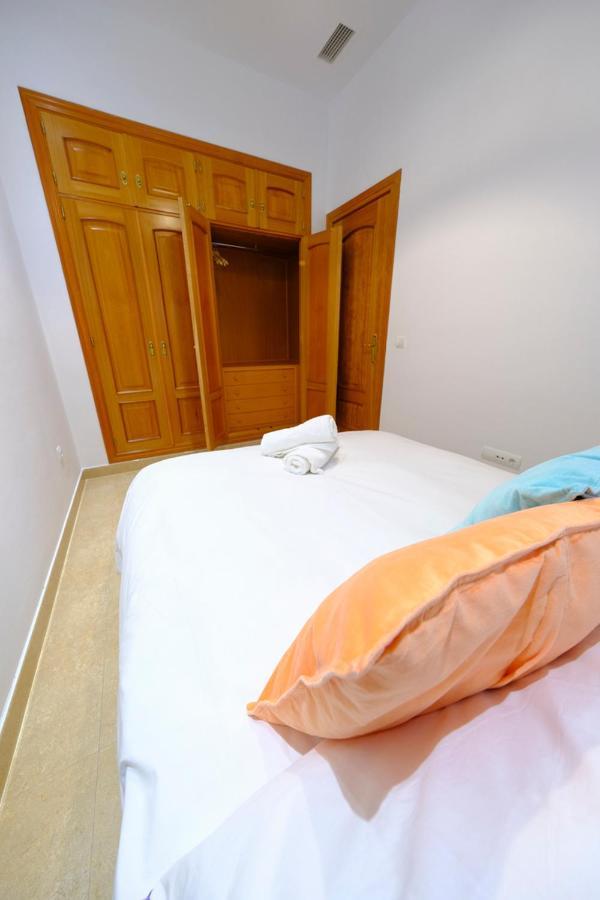 Patio Rialto Apartment Севилья Экстерьер фото